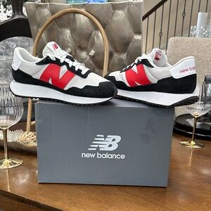 New Balance 237 Men’s Retro-Inspired Comfort with a Modern Twist